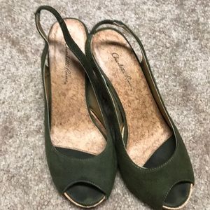 Charlotte Russe green and cork high heels 4 inches  Size 6